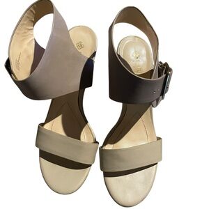 Studio Isola size  Beige and Taupe Sandals like new see LCS size 9M